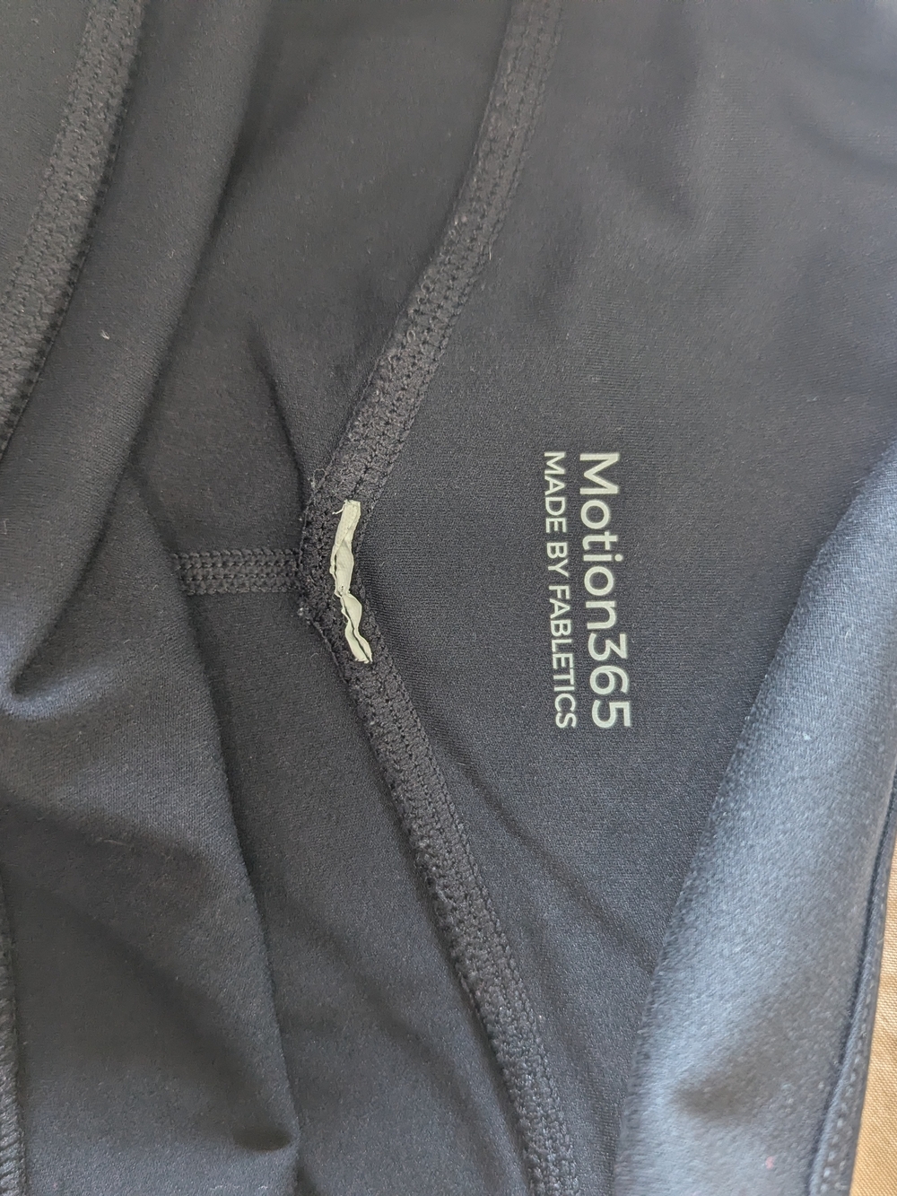 Fabletics Trinity Mid Rise 7" Shorts - Picture 8 of 11